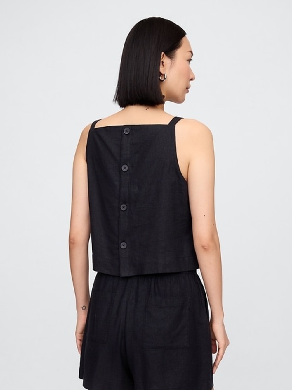 Black Linen-Blend Cropped Tank Top and Shorts Set - Picture 2 of 5